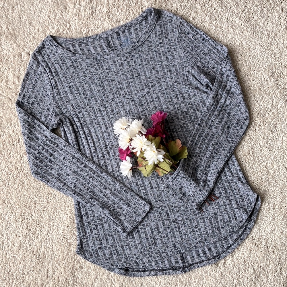 No Boundaries | Ribbed Sweater